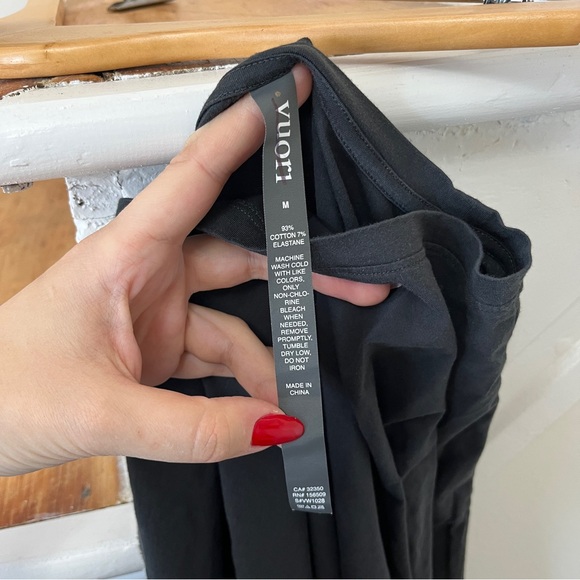 Vuori Women’s Long-Sleeve Feather Tee Black T Shirt NWOT M - Picture 7 of 7